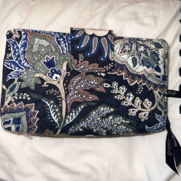 vera bradley wallet/crossbody - Picture 2 of 8